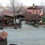 Traditional * Tríkala