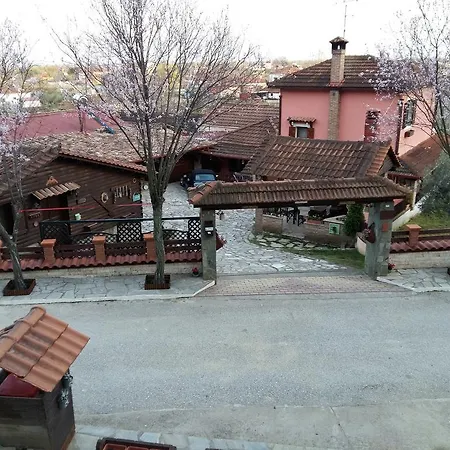 Traditional * Tríkala