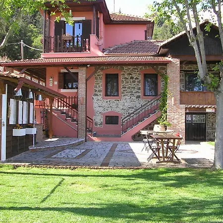 Traditional * Tríkala