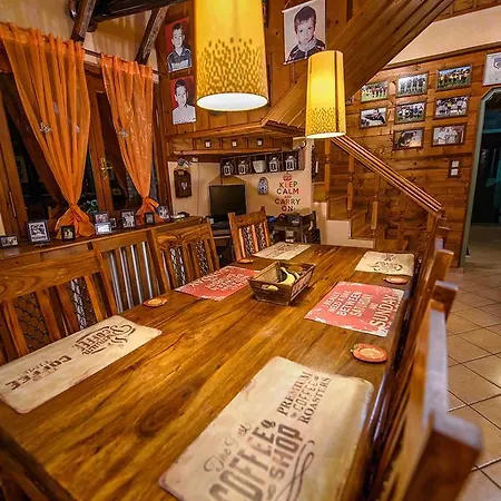 Traditional * Tríkala