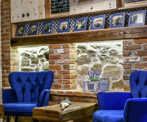 Traditional * Tríkala