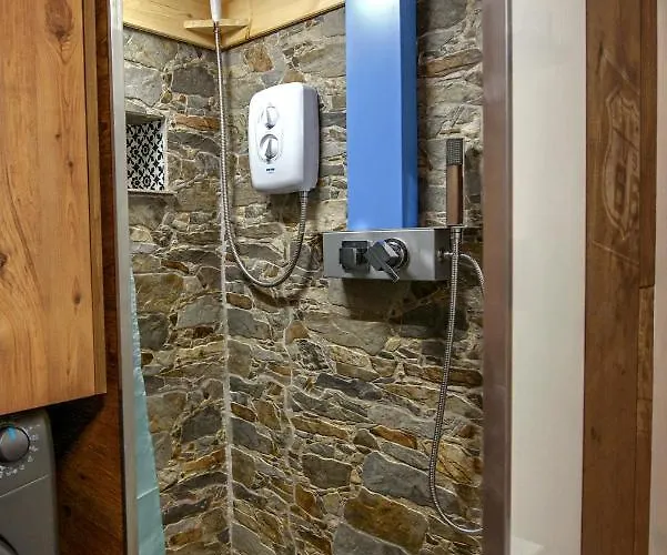 Traditional * Tríkala