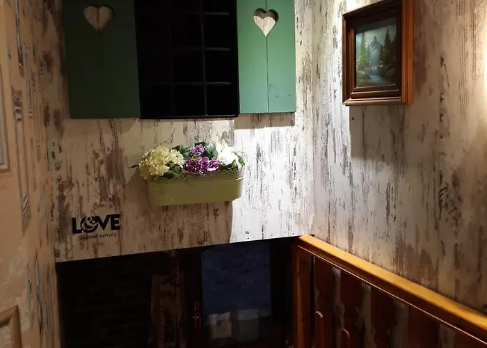 Traditional * Tríkala